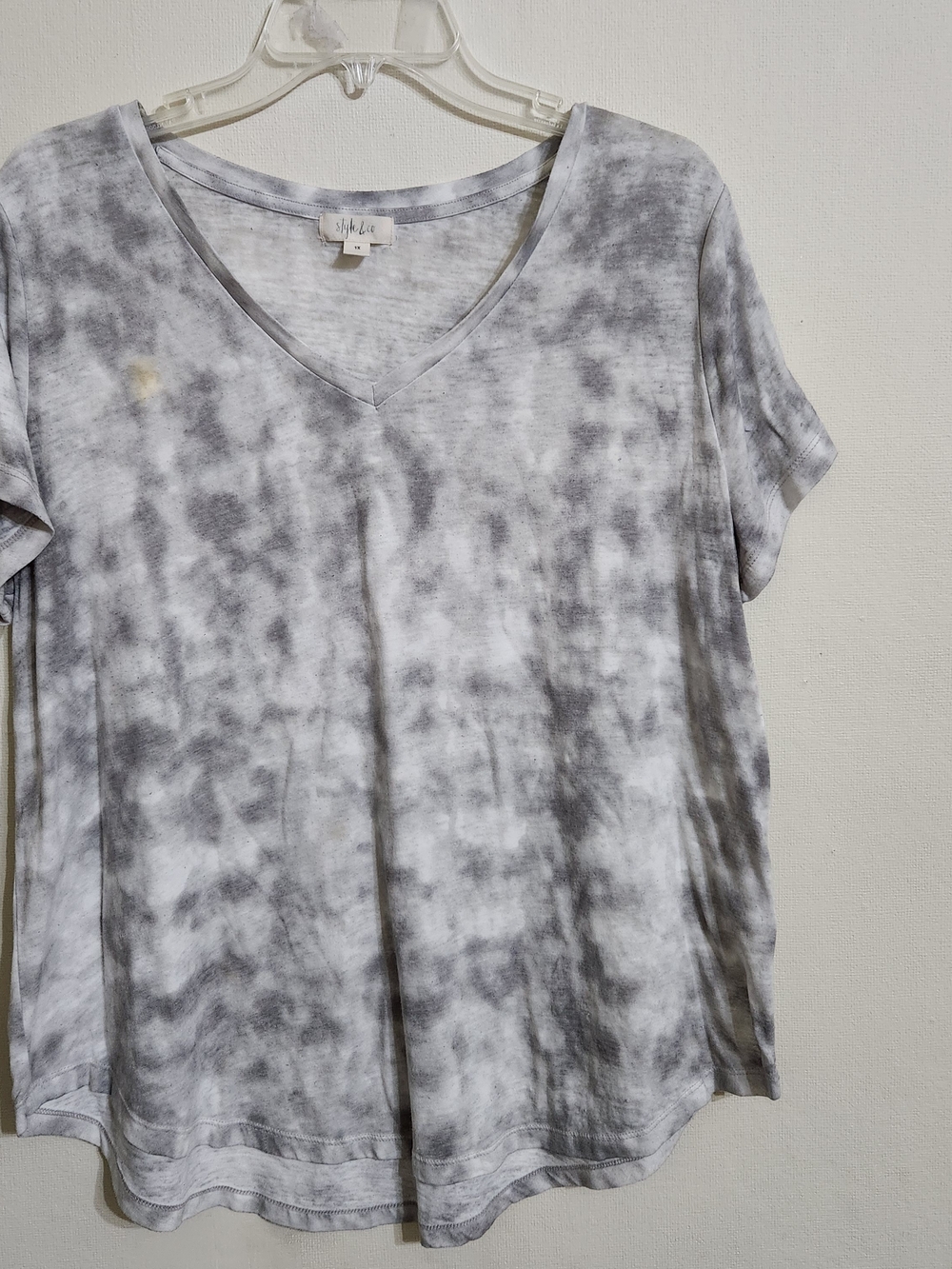 Style & Co. Grey Tie-Dye V-Neck Short Sleeve Tee